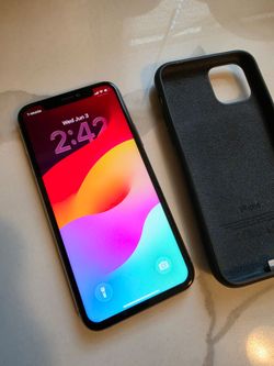 iPhone 11 Pro 64gb Unlocked with Apple Battery Case 🔋
