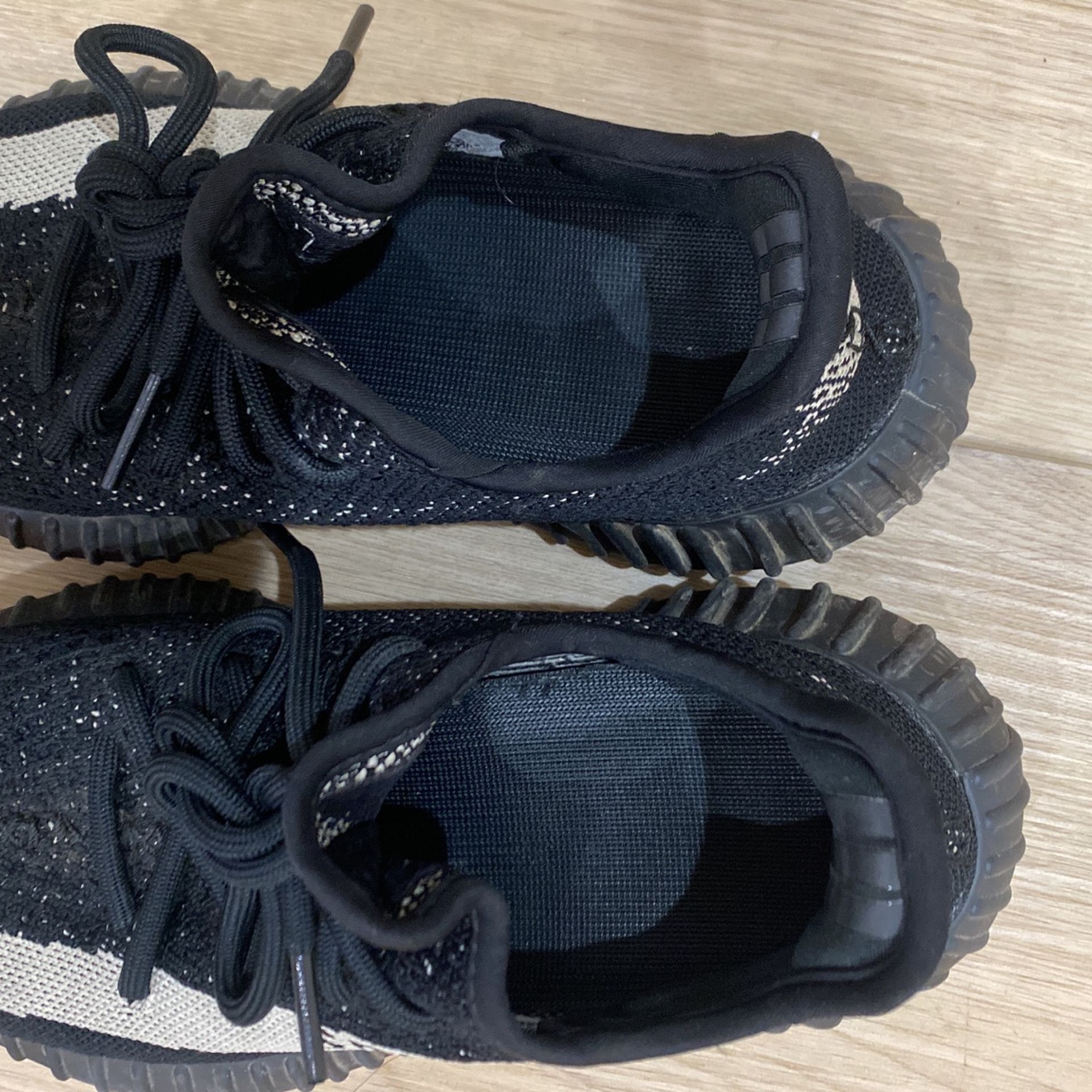 Yeezy Boost 350 V2 Oreo