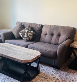Couch / Love seat