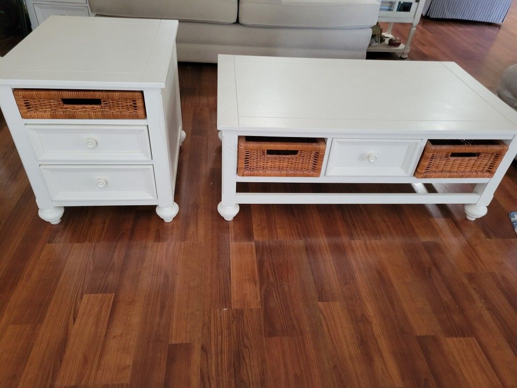 Broyhill coffee table and end table