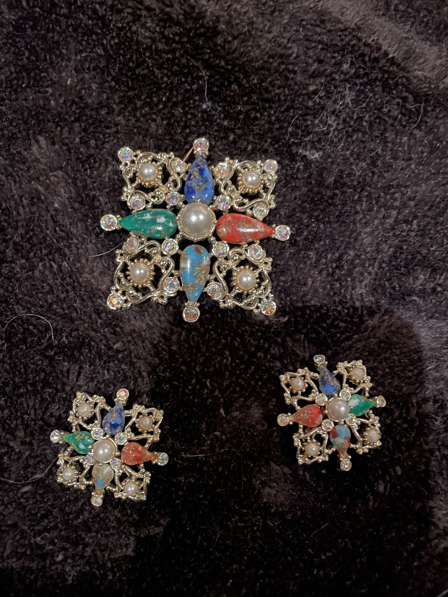 Amazing Vintage Brooch and earrings