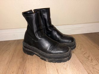 Black boots Stradivarius