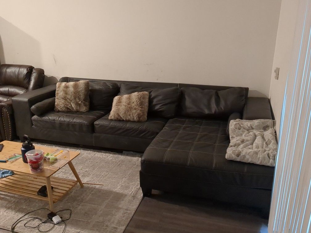 Black Sectional Leather Sofa