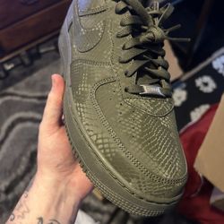 Kobe Air Force Ones Size 11 Men’s