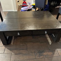 Coffee table with end Tables 