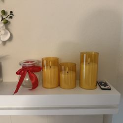 3 Candles And A Small Vase - Great Condition