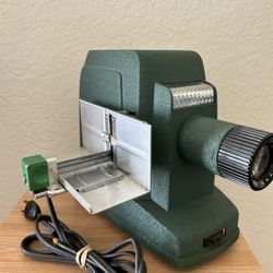 Antique SVE Skyline Model B Slide Projector With Case And Slide Carrier 