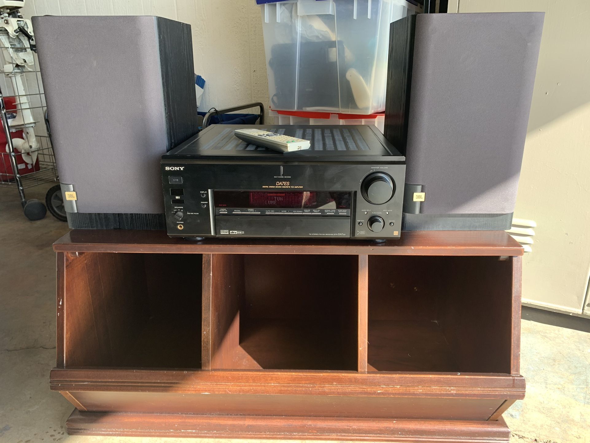 SONY 7 CH AMPLIFIER WITH JBL BOOKSHELF SPEAKER