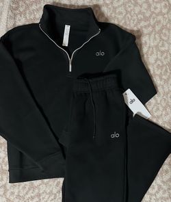 Alo Black 1/4 Zip Up and Sweatpants set $150 **READ DESCRIPTION**