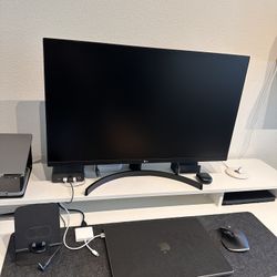 32” QHD IPS HDR10 Monitor w/ FreeSync (LG 32QN650-B)