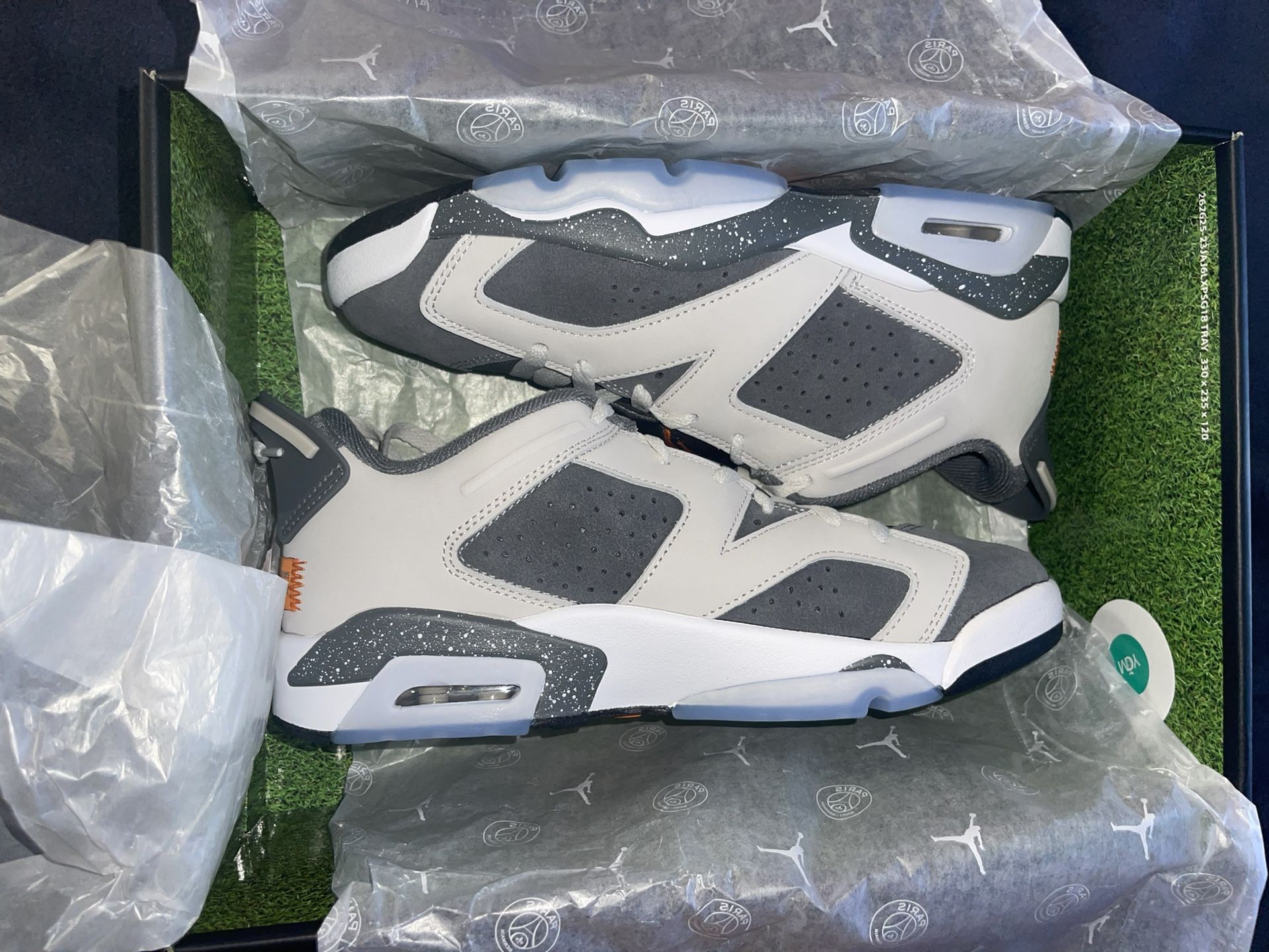 PARIS SAINT GERMAIN X JORDAN 6 RETRO LOW 'IRON GREY' (size 8)