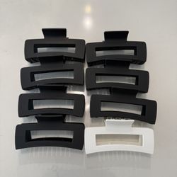 Claw clip bundle, set of 8. New and unused. 
