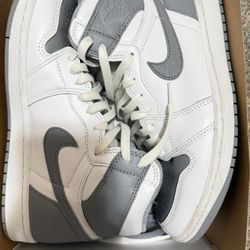 Air Jordan 1 Retro High OG Stealth Size 9.5