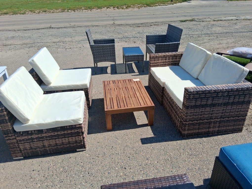 Patio Furniture 5 PC. Set