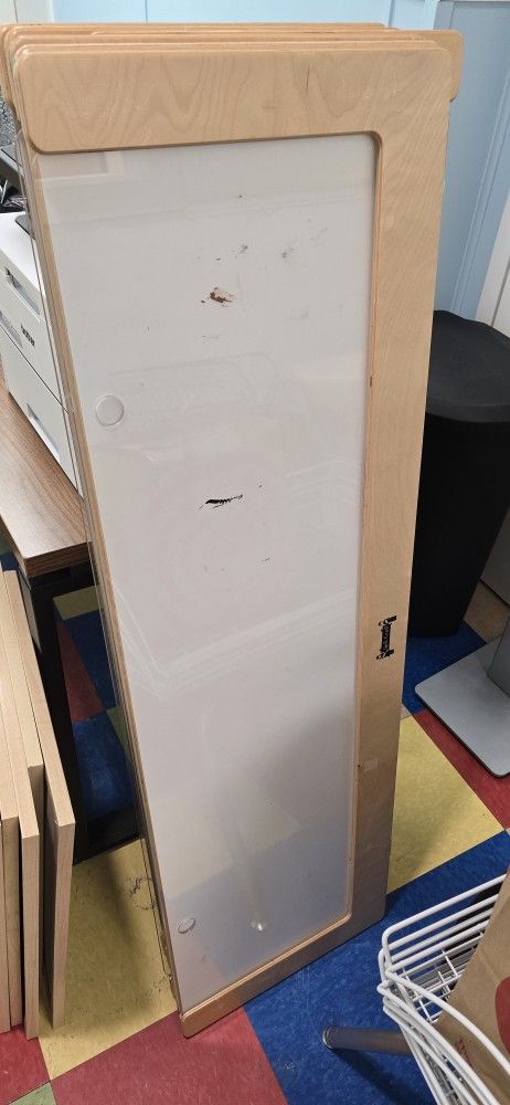 6 Daycare Art Hangers