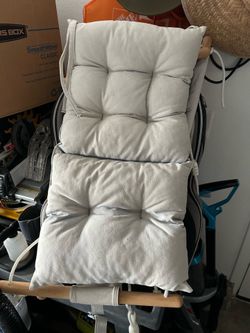 Baby swing with cushion