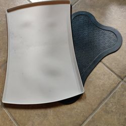 2 Dog Feeding/Placement Mats