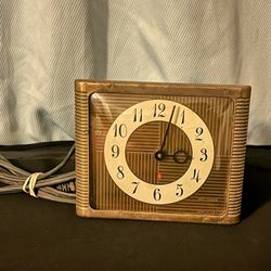 Vintage Seth Thomas Clock Yukon 3E, 1940s Retro Table Clock, Deco
