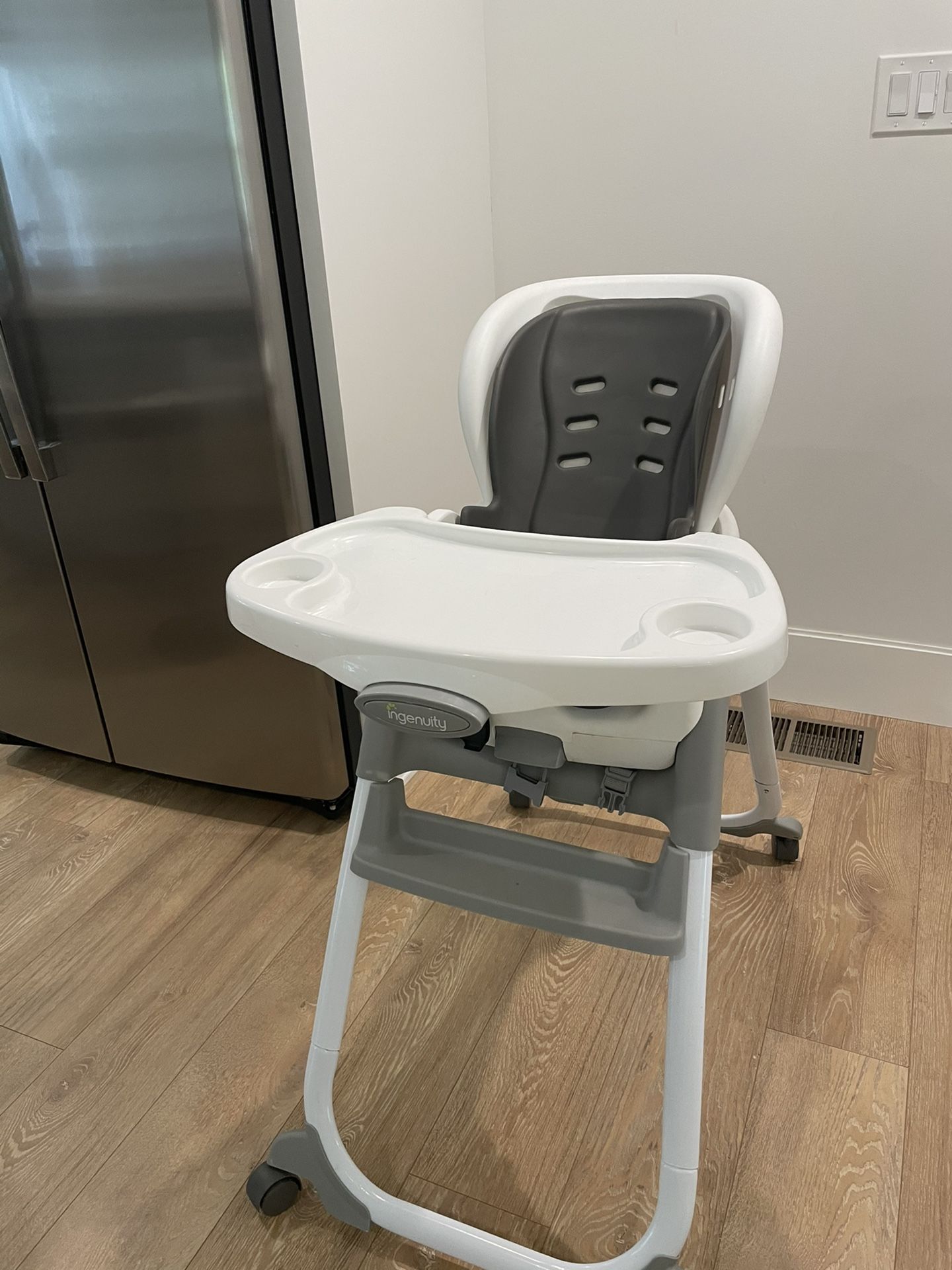 Inginuity High chair 3 In 1 