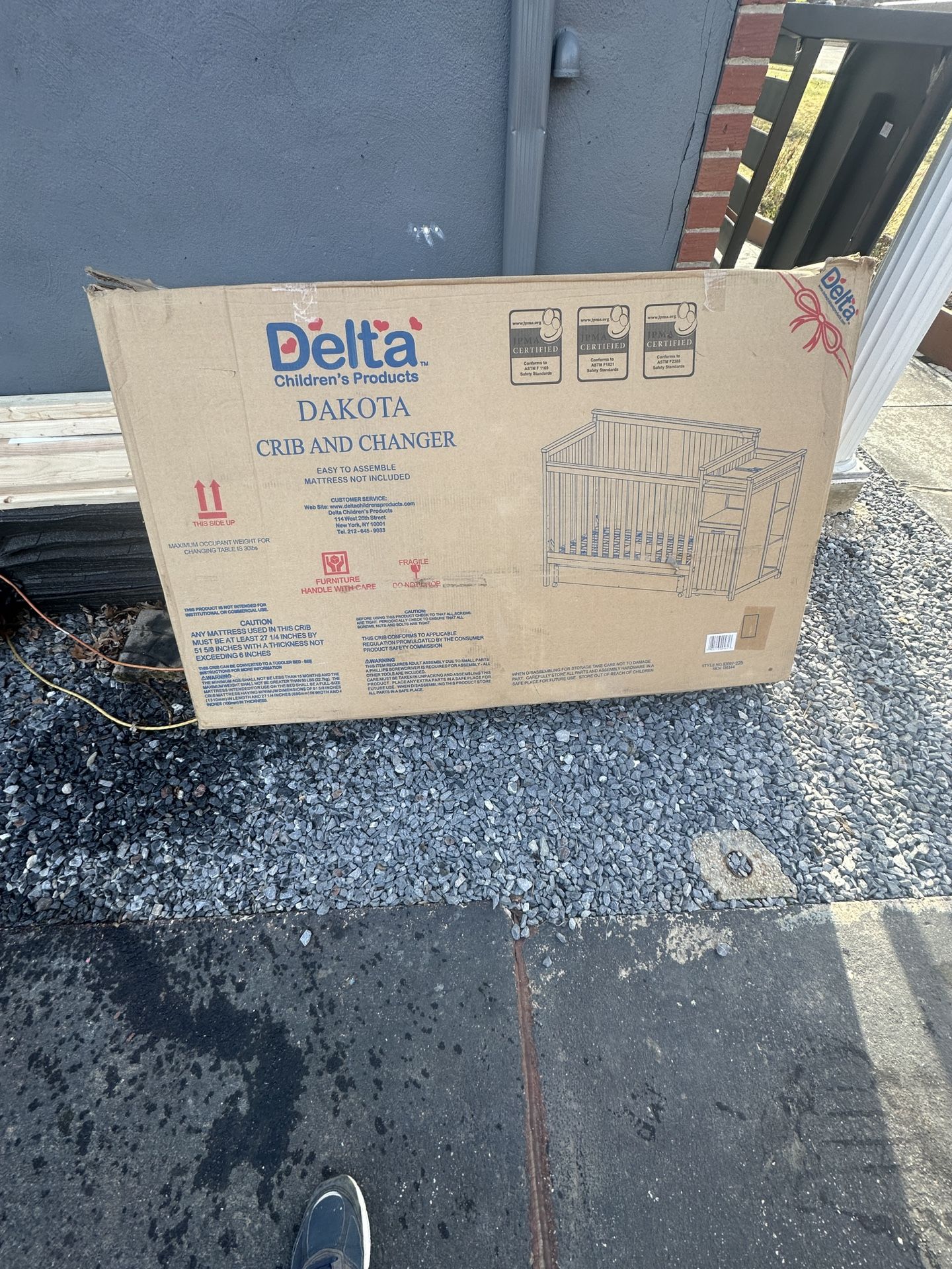 Delta Dakota Crib & Changer