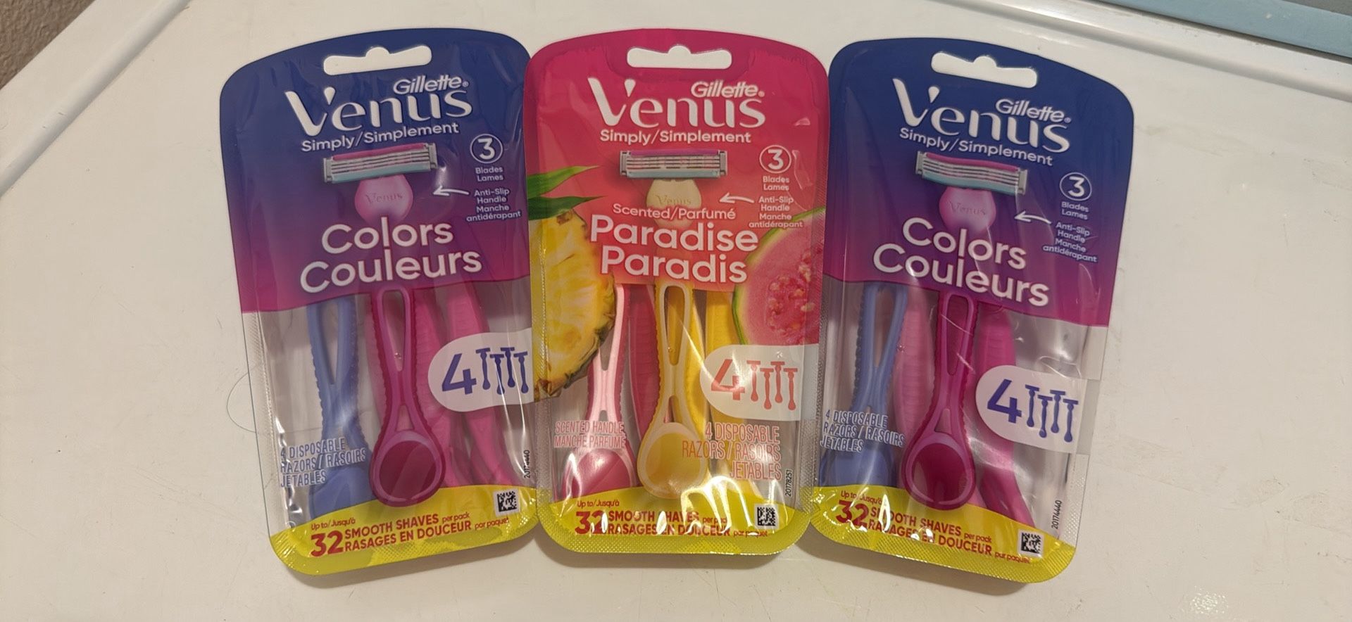 Venus disposable razors