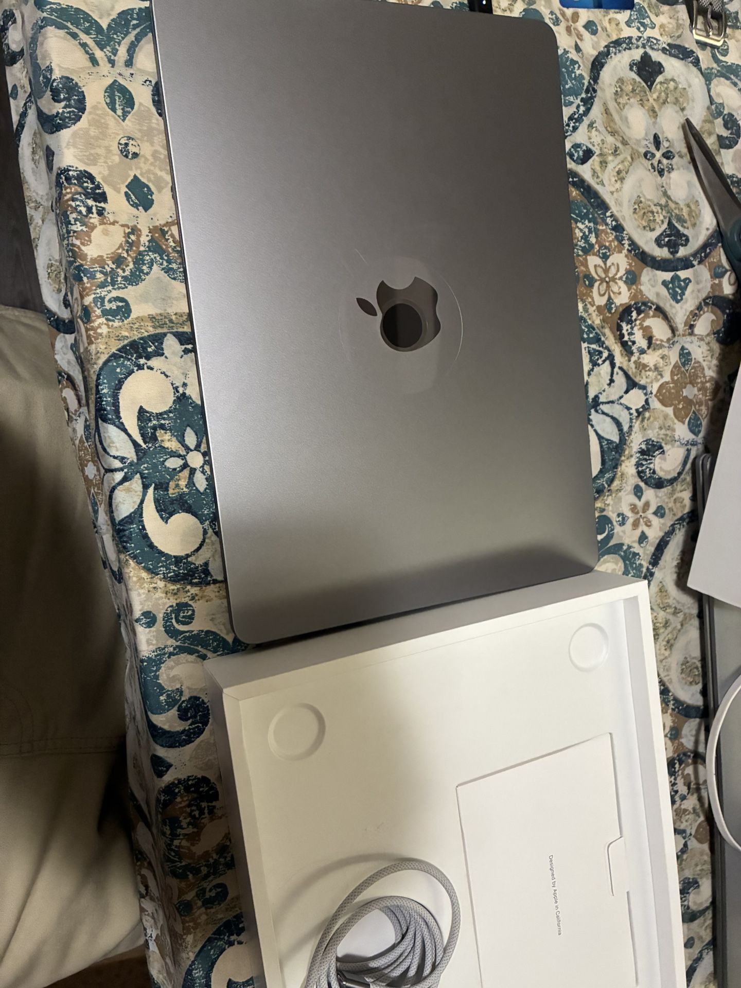apple MacBook Air M2 16gb Ram 256gb SSD like New