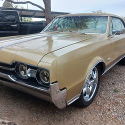 1967 Oldsmobile Cutlass Supreme 