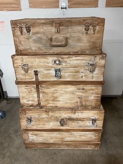 Coffee table ,chest decor