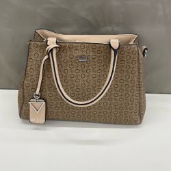 Guess Purse. Item No (Shopgoodwill)