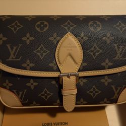 Louis Vuitton Monogram Shoulder Bag 