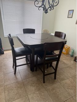 Dining room table