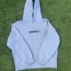 Supreme Hoodie Medium 2023 (need Gone ASAP )