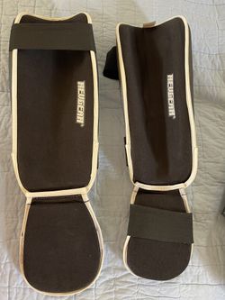 REVGEAR  MMA Black Large ULTRALIGHT BAREFOOT SHIN AND INSTEP GUARD
