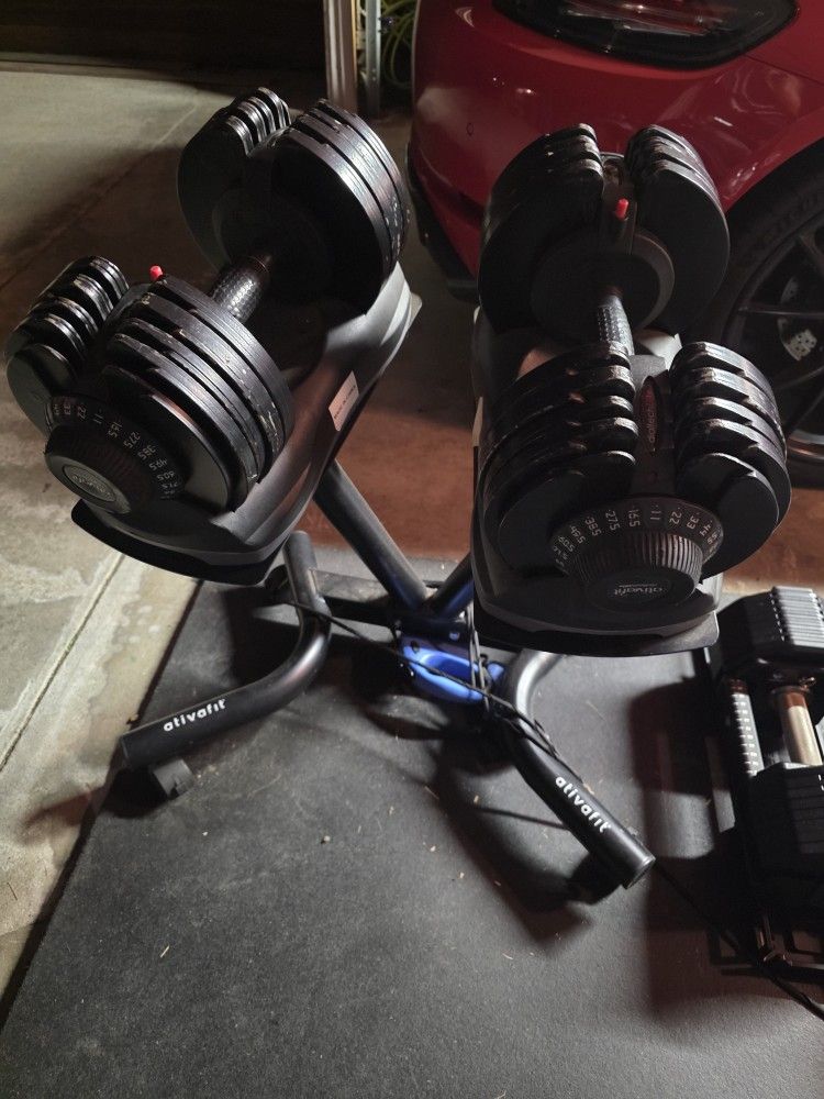 Adjustable Dumbbells 11-71.5lbs each w/stand