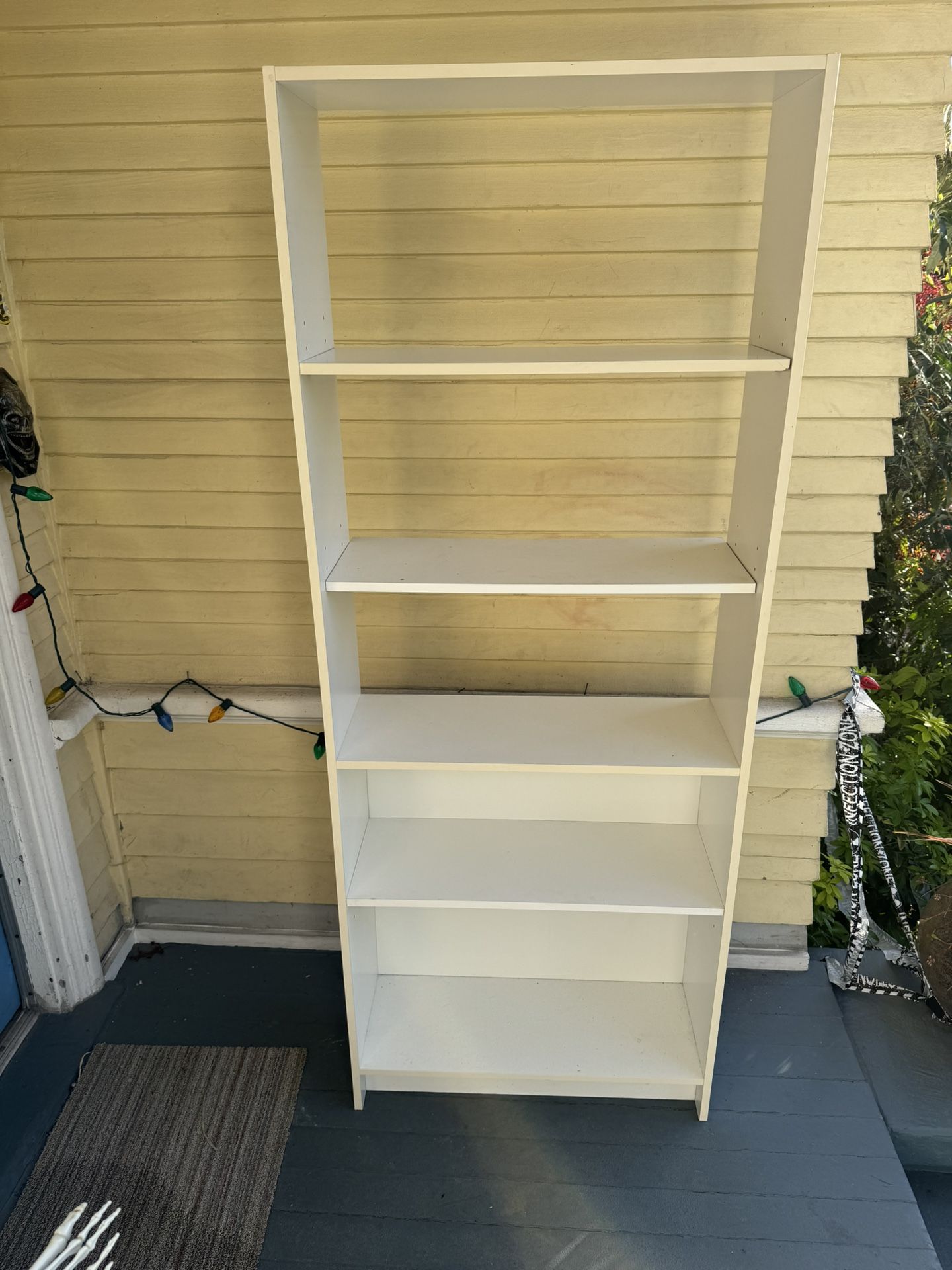 Free Bookshelf