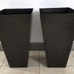 *** REDUCED *** PAIR of 28" Brown Resin Planters  @ Lasting Creations