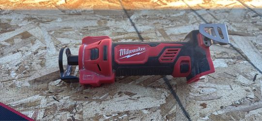 Milwaukee M18 Cordless Reciprocating Saw
