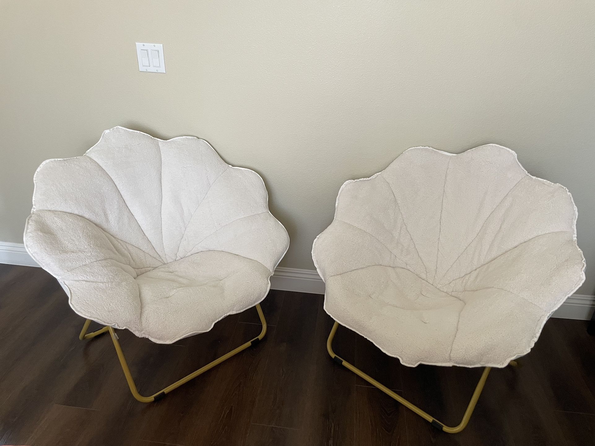 Folding Lounge Chairs (set of 2)