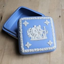 Vintage, Wedgwood, Powder blue, Grape Vine Pattern, Decorative Box, English China, Relief Decoration, Jasperware