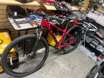 Trek marlin 4!like new selling cheap