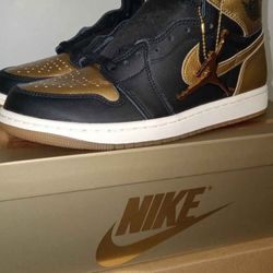 Nike Air Jordan 1 Retro Size 7 New W/Box