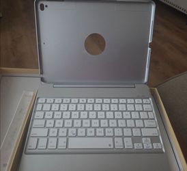 Bluetooth keyboard iPad pro 9.7inch in box new
