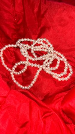 pearl necklace
