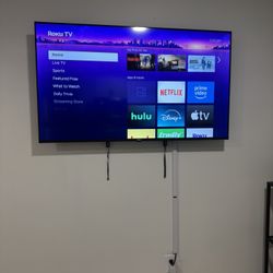 Roku Smart TV 55” (2025 Select Series) – 4K HDR with Enhanced Voice Remote