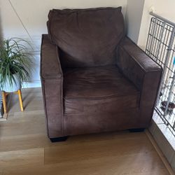 Single Sofa 