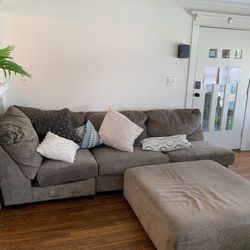 6 PIECE COUCH (WILLIAMS SONOMA) (pillows included) 9FT, 4 inches length