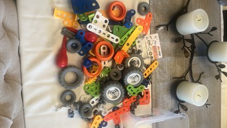 STEM Building Toy Builds 11 Models - Moontoy