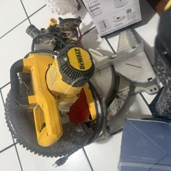 Dewalt 10 Inch 15 Amp Miter Saw 