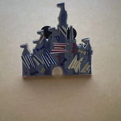 2025 DLR Disneyland Hidden Mickey Disney Castle Dapper Dan Disney Pin