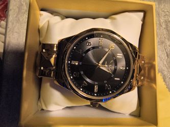 INVICTA WATCH ⌚Gold and diamond accent